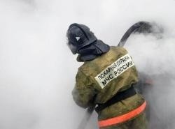 Спасатели МЧС России ликвидировали пожар в частном гараже в Березовском ГО
