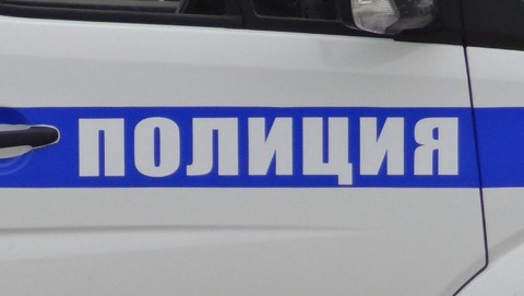 В Березовском полицейские по горячим следам задержали местную жительницу, похитившую обручальное кольцо у подруги